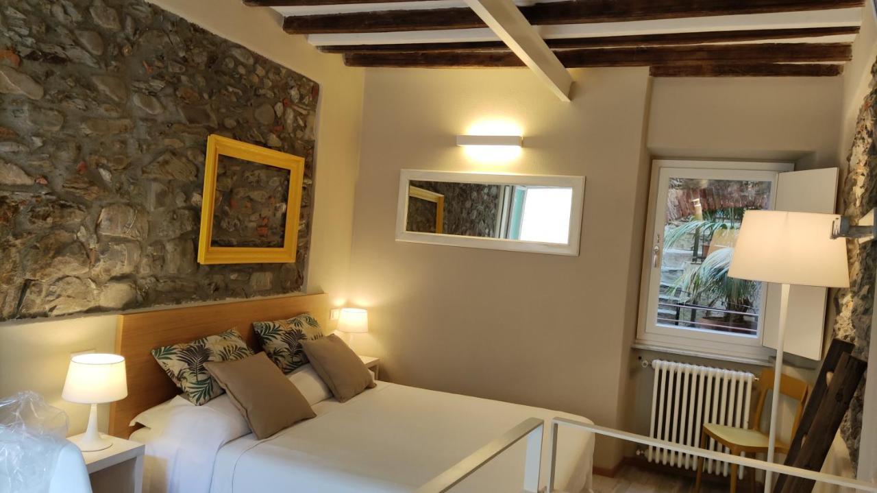 Santa Marta Rooms - Vernazza Bagian luar foto